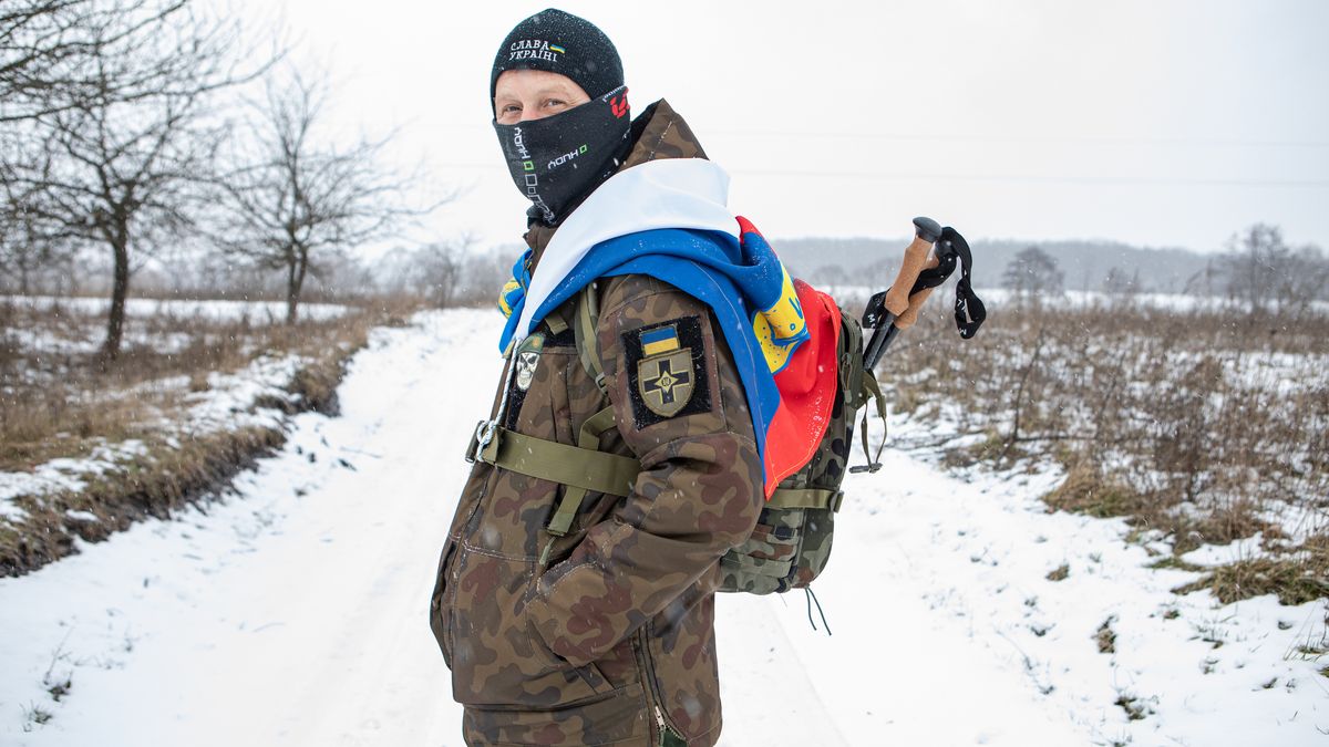 Fantom jde na Donbas. Tajemný Čech se vydal na pochod za svobodu Ukrajiny